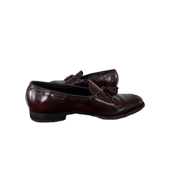 Florsheim Men's 8D Leather Tassel Wing Tip Almond Toe Dress Shoes - Picture 6 of 13